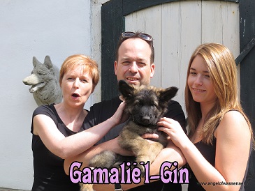 Gamaliël-Gin vertrekt met Freek, Elke en Charlotte